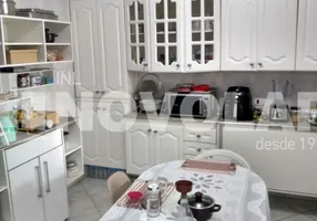 Foto 1 de Sobrado com 4 Quartos à venda, 210m² em Jardim Brasil, São Paulo