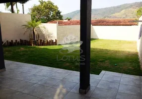 Foto 1 de Casa com 4 Quartos à venda, 200m² em Vila Petropolis, Atibaia