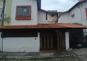 Foto 1 de Casa com 2 Quartos à venda, 86m² em Camarão, São Gonçalo