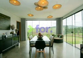 Foto 1 de Casa de Condomínio com 4 Quartos à venda, 290m² em Estancia Estoril I, Nova Lima