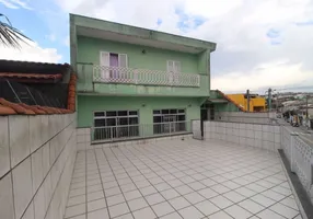 Foto 1 de Sobrado com 4 Quartos à venda, 246m² em Vila Assis Brasil, Mauá