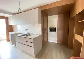 Foto 1 de Apartamento com 2 Quartos à venda, 86m² em Vila Ipiranga, Porto Alegre