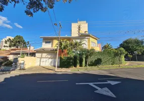 Foto 1 de Sobrado com 4 Quartos à venda, 350m² em Centro, Ponta Grossa