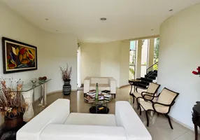 Foto 1 de Casa de Condomínio com 5 Quartos à venda, 323m² em Residencial Granville, Goiânia