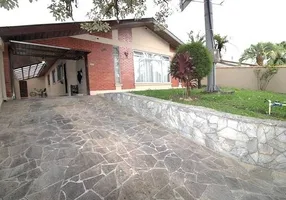 Foto 1 de Casa com 3 Quartos para alugar, 200m² em Jardim Social, Curitiba