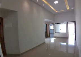 Foto 1 de Casa com 3 Quartos à venda, 106m² em Residencial Alice Barbosa, Goiânia