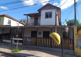 Foto 1 de Casa com 6 Quartos à venda, 160m² em Portuguesa, Londrina