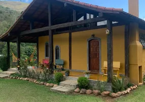 Foto 1 de Fazenda/Sítio com 3 Quartos à venda, 110m² em Vale das Videiras, Petrópolis