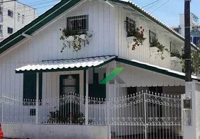 Foto 1 de Casa com 3 Quartos à venda, 172m² em Nacoes, Balneário Camboriú