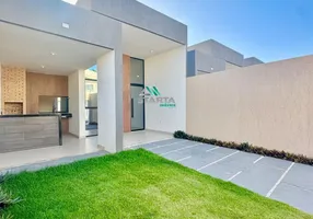 Foto 1 de Casa com 3 Quartos à venda, 108m² em Messejana, Fortaleza