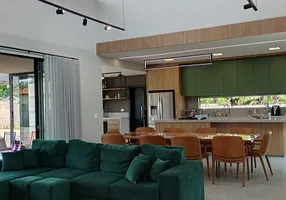 Foto 1 de Casa de Condomínio com 3 Quartos à venda, 350m² em Estancia Cabral, Cambé