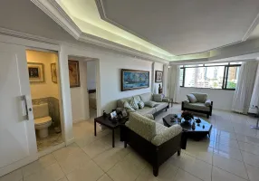 Foto 1 de Apartamento com 3 Quartos à venda, 206m² em Barra, Salvador