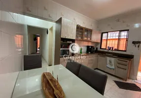 Foto 1 de Casa com 3 Quartos à venda, 130m² em Campo Limpo, São Paulo