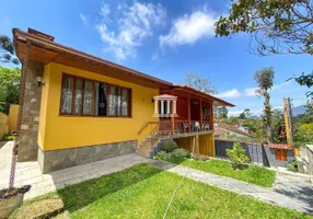 Foto 1 de Casa com 5 Quartos à venda, 250m² em Iúcas, Teresópolis