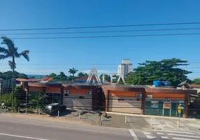 Foto 1 de Prédio Comercial com 7 Quartos à venda, 240m² em Praia de Armacao, Penha