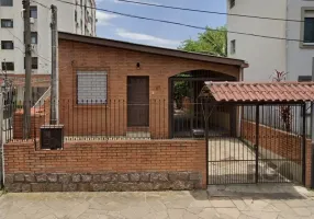 Foto 1 de Casa com 3 Quartos à venda, 100m² em Medianeira, Porto Alegre