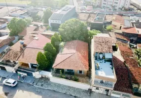 Foto 1 de Casa com 4 Quartos à venda, 300m² em Ponto Novo, Aracaju