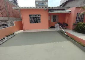Foto 1 de Casa com 3 Quartos para alugar, 147m² em Vila Dirce, Mauá