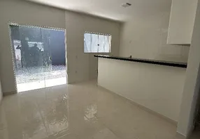Foto 1 de Casa com 3 Quartos à venda, 115m² em São Marcos, Macaé