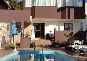 Foto 1 de Casa com 9 Quartos para alugar, 360m² em Costa Bela, Serra