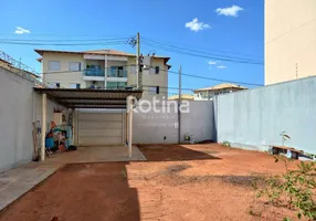 Foto 1 de Lote/Terreno à venda, 318m² em Alto Umuarama, Uberlândia