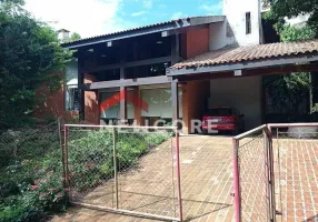 Foto 1 de Casa de Condomínio com 3 Quartos à venda, 288m² em Águas da Fazendinha, Carapicuíba