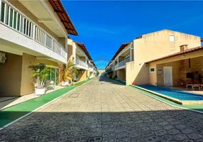 Foto 1 de Casa de Condomínio com 3 Quartos à venda, 116m² em Vila União, Fortaleza