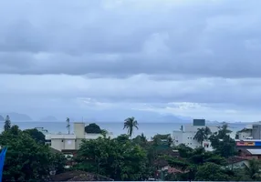 Foto 1 de Cobertura com 3 Quartos à venda, 160m² em Praia de Itaguá, Ubatuba