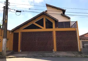 Foto 1 de Casa com 3 Quartos à venda, 200m² em Jardim Novo Embu, Embu das Artes