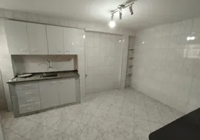 Foto 1 de Casa com 3 Quartos para alugar, 150m² em Jardim Maria Luiza, São Paulo