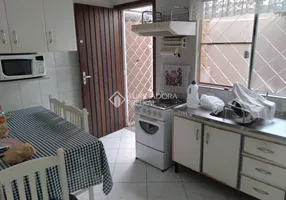 Foto 1 de Casa com 2 Quartos à venda, 73m² em Nacoes, Balneário Camboriú