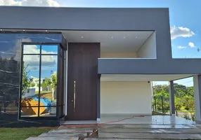 Foto 1 de Casa de Condomínio com 3 Quartos à venda, 401m² em Jardim Imperial, Cuiabá