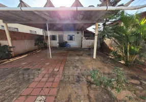 Foto 1 de Casa com 2 Quartos à venda, 53m² em Vila Buscariolo, Jaú