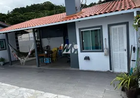 Foto 1 de Casa com 3 Quartos à venda, 138m² em Passa Vinte, Palhoça