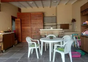 Foto 1 de Casa com 4 Quartos à venda, 235m² em Vila Ipiranga, Porto Alegre