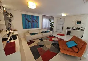 Foto 1 de Casa de Condomínio com 3 Quartos à venda, 200m² em Enseada, Guarujá