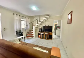 Foto 1 de Casa com 3 Quartos à venda, 190m² em Parque Industrial Cumbica, Guarulhos