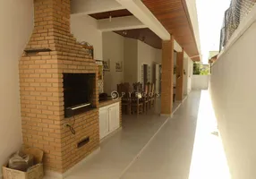 Foto 1 de Casa de Condomínio com 3 Quartos à venda, 255m² em Vila Zezé, Jacareí