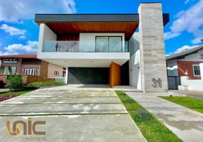Foto 1 de Casa de Condomínio com 4 Quartos à venda, 340m² em Varzea, Teresópolis