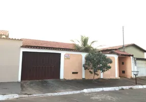 Foto 1 de Casa com 3 Quartos à venda, 200m² em Jardim Mariliza, Goiânia