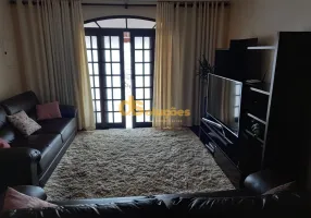 Foto 1 de Sobrado com 3 Quartos à venda, 142m² em Vila Basileia, São Paulo