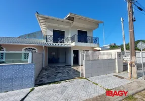 Foto 1 de Casa com 2 Quartos para alugar, 312m² em Praia de Fora, Palhoça