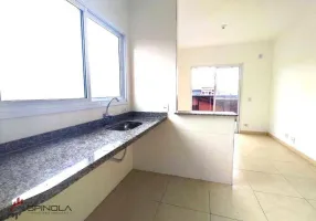 Foto 1 de Casa de Condomínio com 2 Quartos à venda, 60m² em Maracanã, Praia Grande