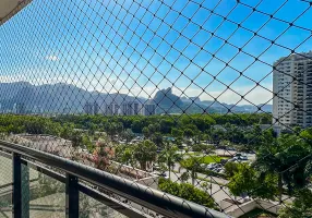 Foto 1 de Apartamento com 2 Quartos à venda, 69m² em Barra da Tijuca, Rio de Janeiro