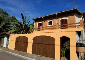 Foto 1 de Casa com 3 Quartos à venda, 306m² em Balneario Copacabana, Caraguatatuba