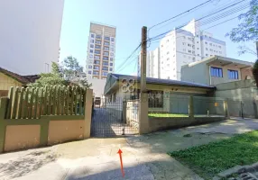 Foto 1 de Casa com 2 Quartos para alugar, 68m² em Portão, Curitiba