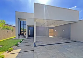 Foto 1 de Casa com 3 Quartos à venda, 195m² em Setor Oeste, Trindade