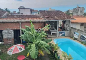 Foto 1 de Casa com 7 Quartos à venda, 240m² em Martim de Sa, Caraguatatuba