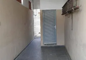 Foto 1 de Casa com 1 Quarto para venda ou aluguel, 50m² em Vila Baby, São Paulo