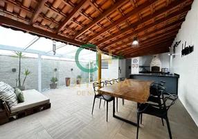 Foto 1 de Casa com 3 Quartos à venda, 158m² em Embaré, Santos